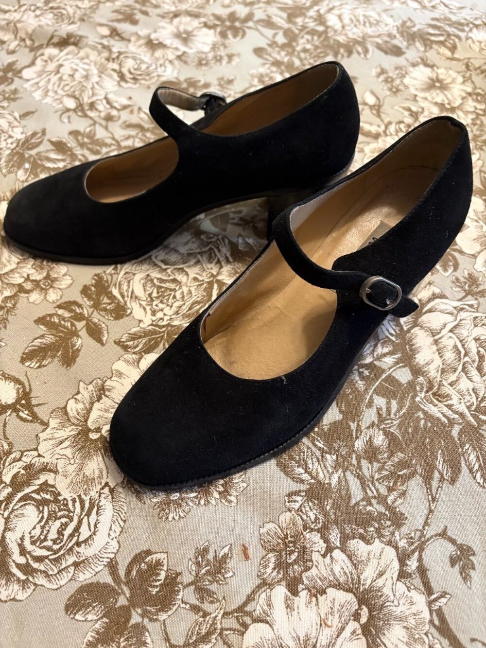 Black Mary Jane Heels 8.5